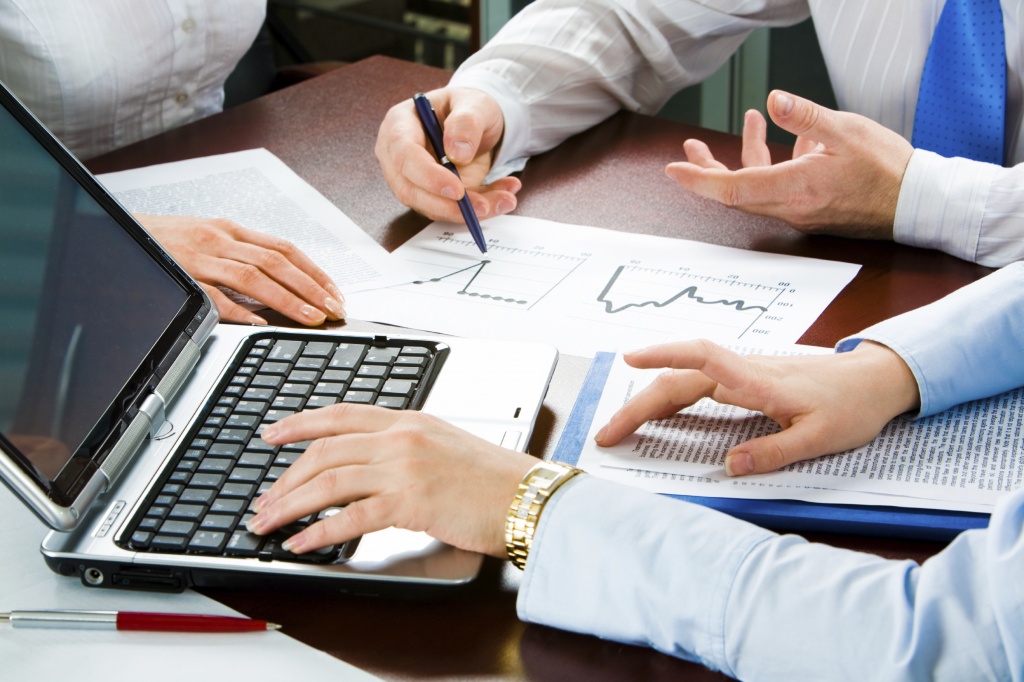 iStock 000005653840Karge