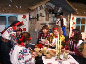 ukr nar zvychai vechornyci gadannia divchat 03